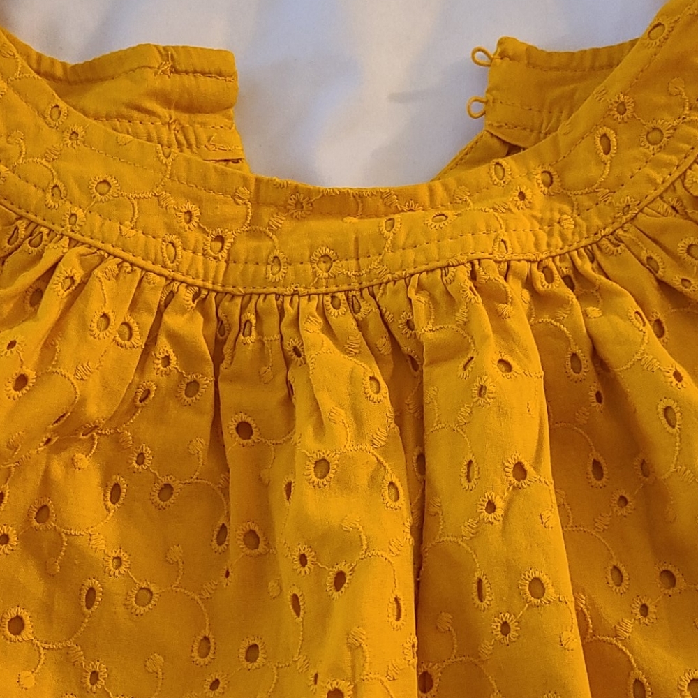 Girls top - Picture 2 of 3